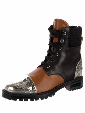 Christian Louboutin Mayr Boot
Flat Cocco RETAIL 1,495